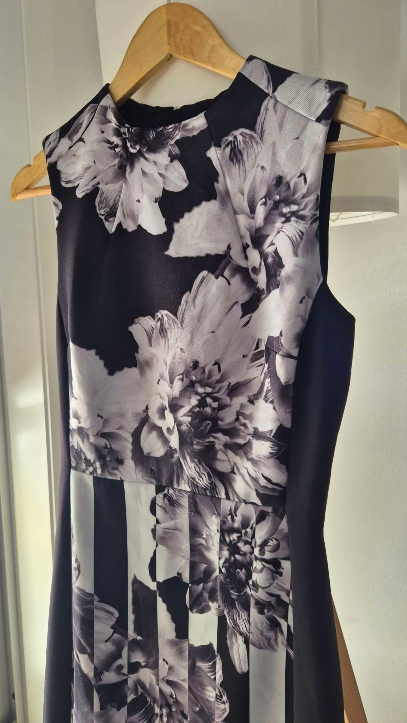 H&M bloemenjurk zwart en wit – Maat 38 – photo 3